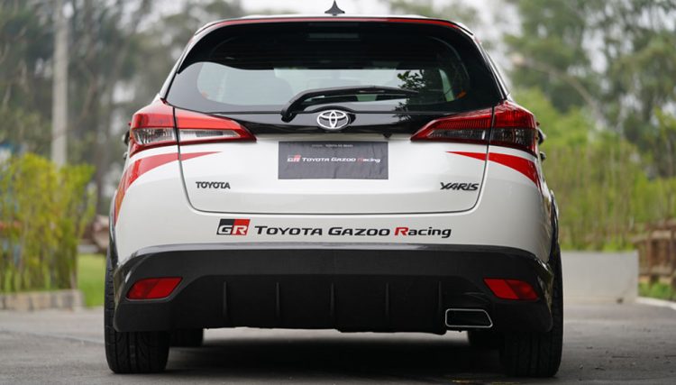 Modelo com aspecto esportivo