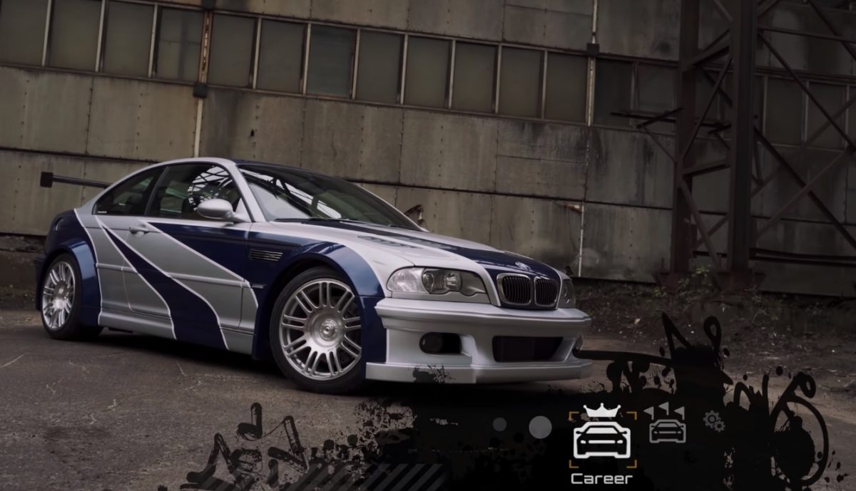 BMW M3 GTR azul e prata do jogo de corrida Need For Speed Most Wanted em foto de dianteira