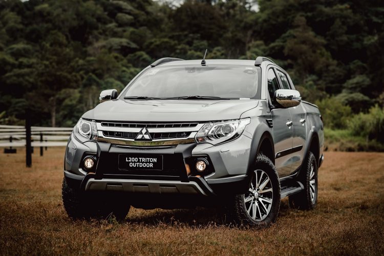 L200 Triton Outdoor