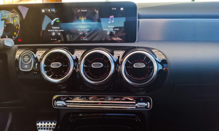 Mercedes-Benz A35 AMG