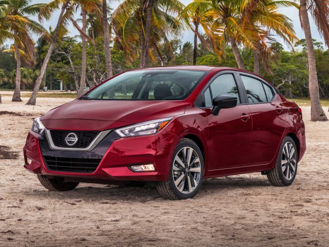 Nissan Versa [divulgação]