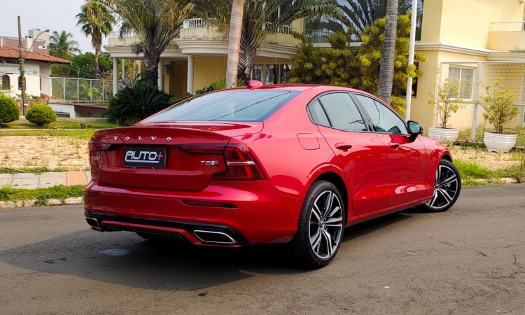S60 T8 R-Design [Auto+ / João Brigato]