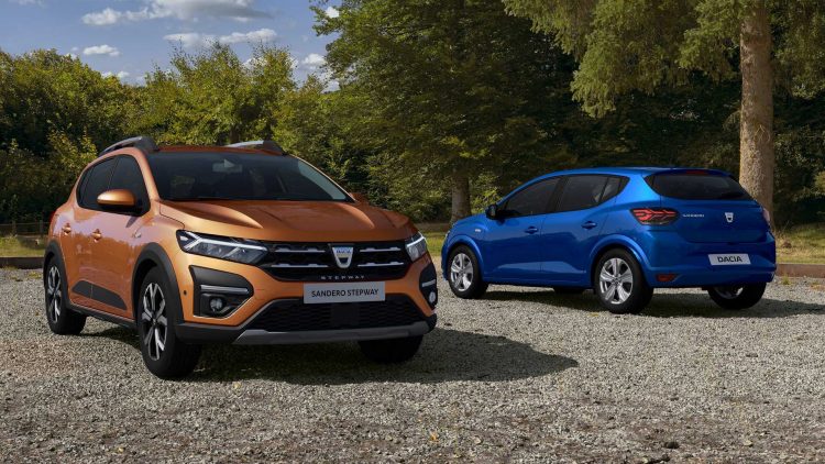 Sandero Stepway e Sandero 2021 [divulgação]