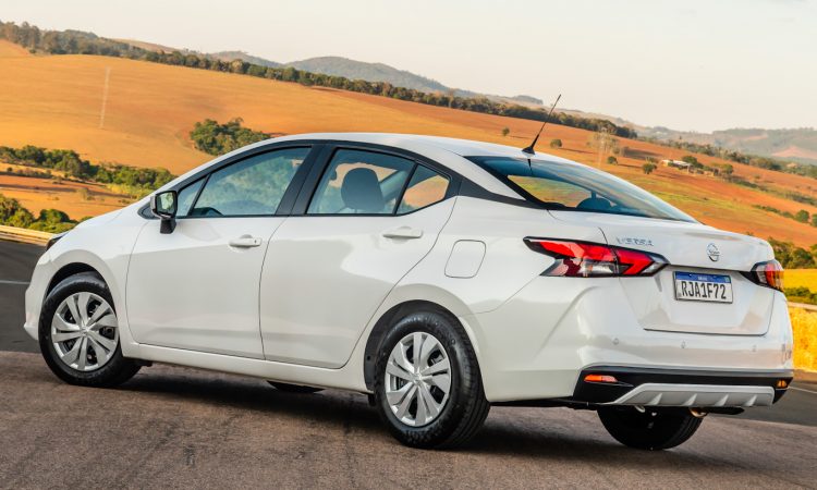 Nissan Versa Sense manual [divulgação]