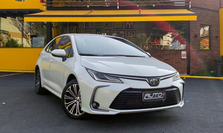 Corolla Altis Premium [Auto+ / João Brigato]