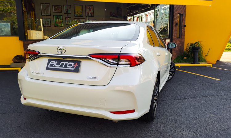 Corolla Altis Premium [Auto+ / João Brigato]