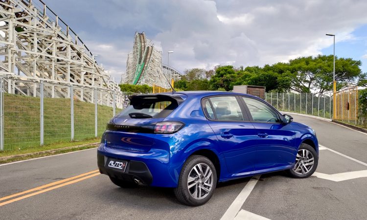 Peugeot 208 [Auto + / João Brigato]