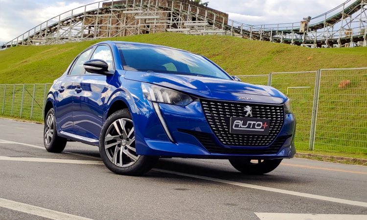 Peugeot 208 [Auto + / João Brigato]