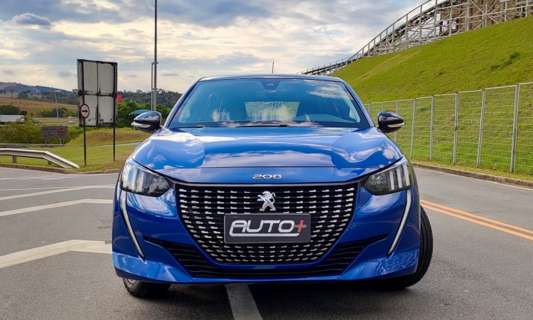 Peugeot 208 [Auto + / João Brigato]