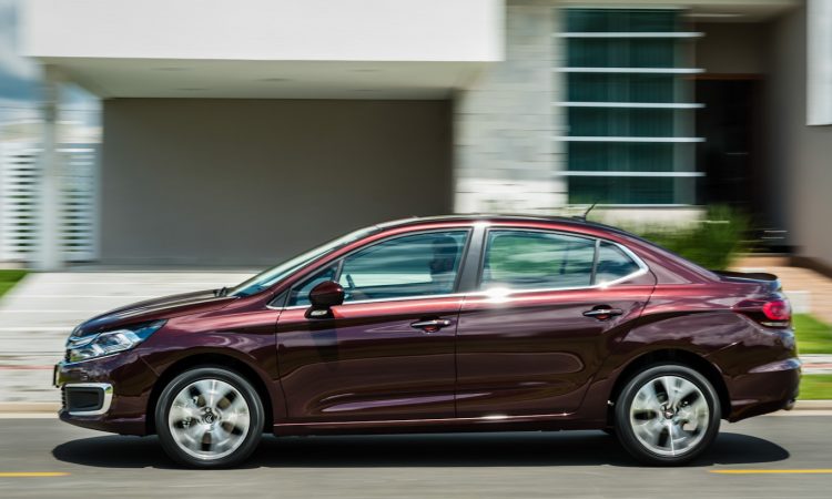 Citroën C4 Lounge [divulgação]