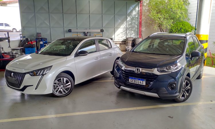 Peugeot 208 vs Honda WR-V [Auto+ / João Brigato]