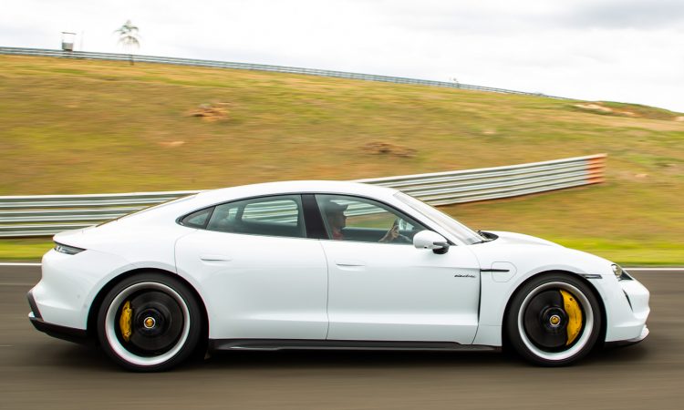 Porsche Taycan Turbo S [divulgação]