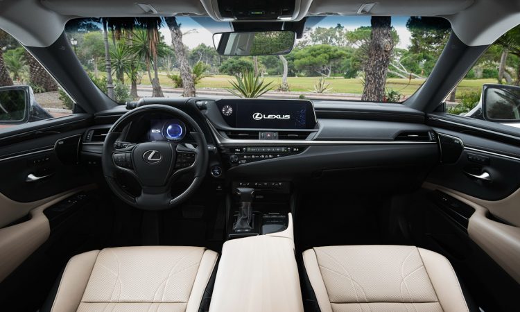 ES 300h [divulgação]