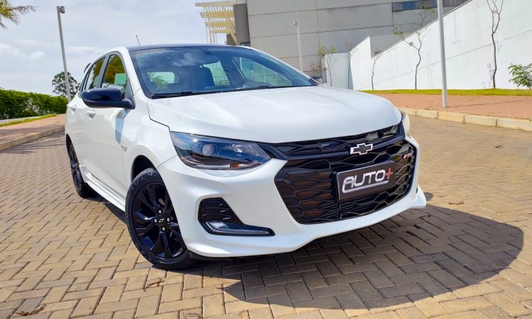 Chevrolet Onix RS [Auto+ / João Brigato]