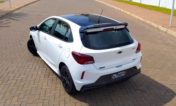 Chevrolet Onix RS [Auto+ / João Brigato]