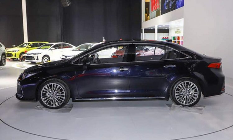 Toyota Allion, o Corolla chique [divulgação]