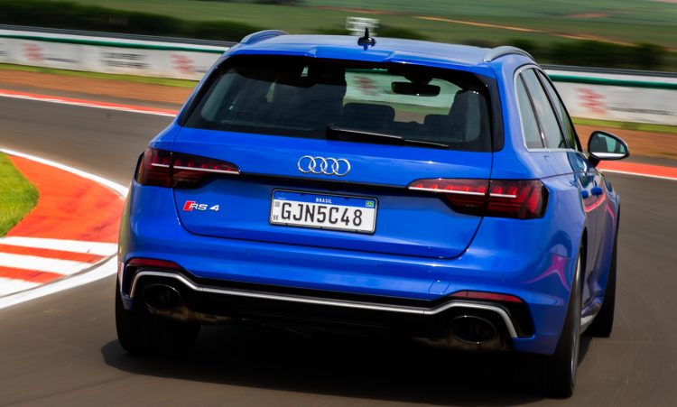 Audi RS 4 [divulgação]