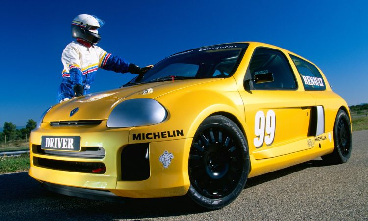 Renault Clio V6 Trophy [divulgação]