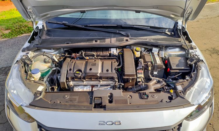 Peugeot 208 Active Pack [Auto+ / João Brigato]