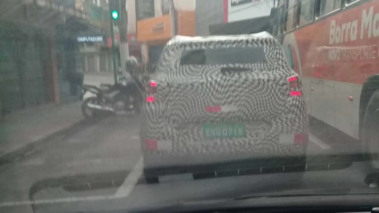 Flagra Citroën C3 2021 [@gessnermotors]