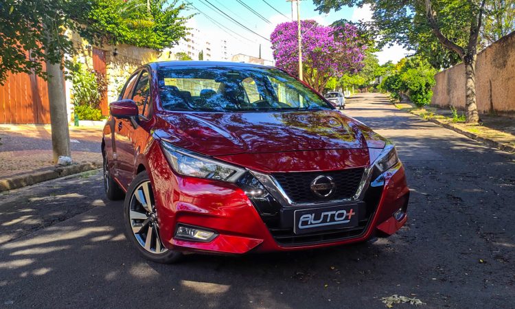 Nissan Versa Exclusive CVT [Auto+ / João Brigato]