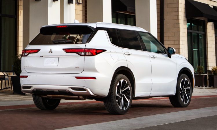 Mitsubishi Outlander 2022 [divulgação]