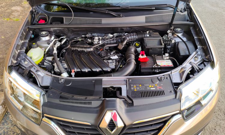 Renault Logan Zen 1.6 [Auto+ / João Brigato]