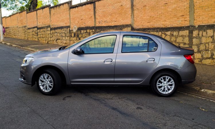 Renault Logan Zen 1.6 [Auto+ / João Brigato]