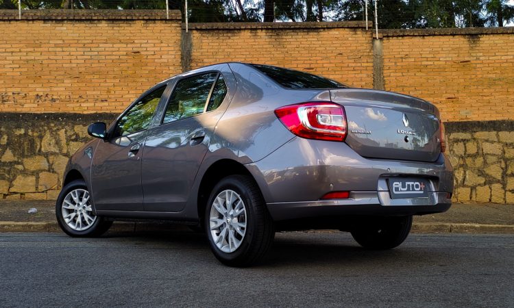 Renault Logan Zen 1.6 [Auto+ / João Brigato]