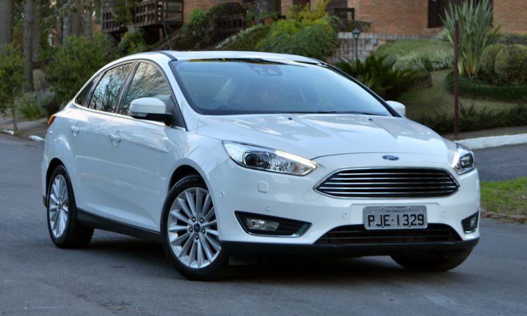 Ford Focus Fastback [divulgação] carros