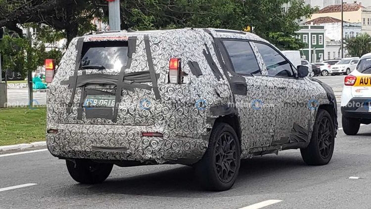 Jeep 7 lugares [Motor1]