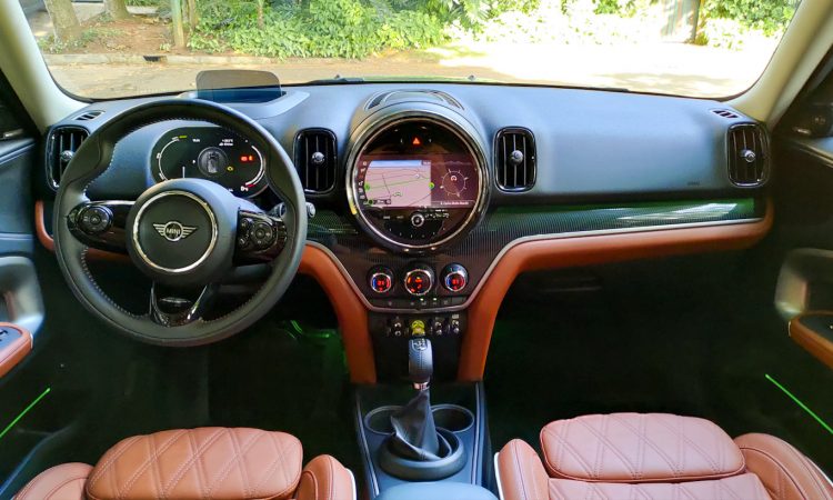 Mini Countryman Cooper SE [Auto+ / João Brigato]