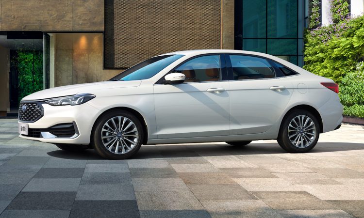 Ford Escort Titanium 2022 [divulgação]