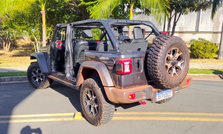 Jeep Wrangler Rubicon [Auto+ / João Brigato]