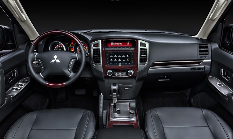 Mitsubishi Pajero Full Legend [divulgação]