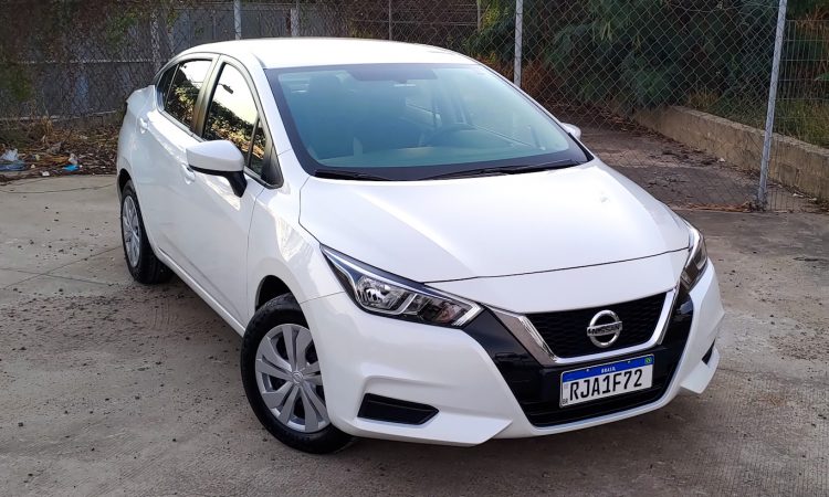 Nissan Versa Sense Manual [Auto+ / João Brigato]