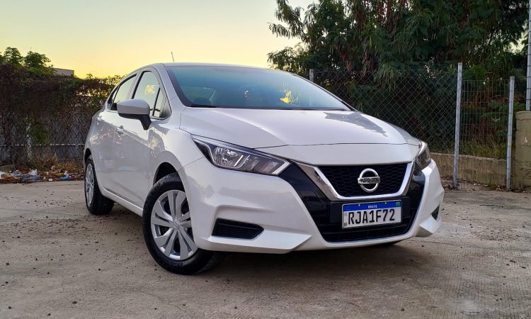 Nissan Versa Sense Manual [Auto+ / João Brigato]