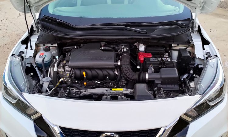 Nissan Versa Sense Manual [Auto+ / João Brigato]