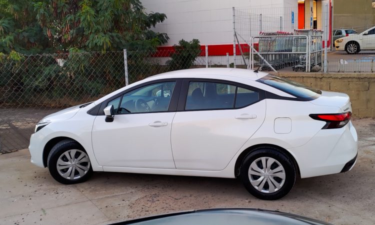 Nissan Versa Sense Manual [Auto+ / João Brigato]