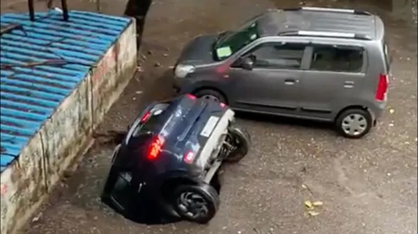 Hyundai Venue no buraco [India Today]