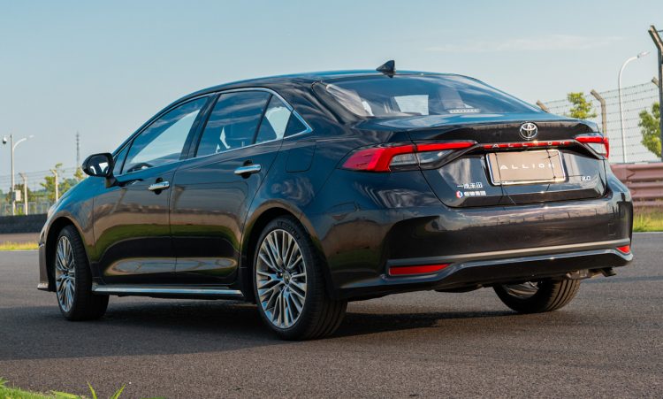Toyota Allion [divulgação]