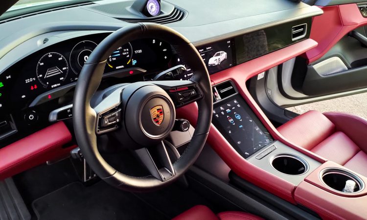 Porsche Taycan Turbo S [Auto+ / João Brigato]