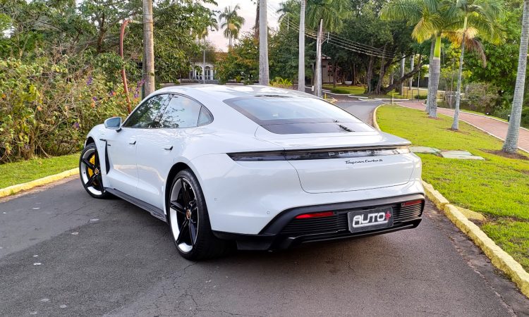 [Auto+ / João Brigato]