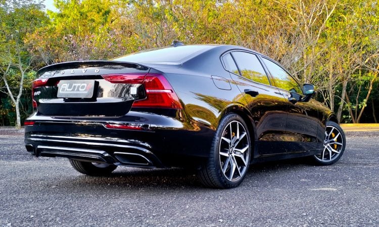 Volvo S60 Polestar [Auto+ / João Brigato]