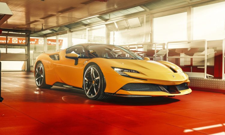 Ferrari SF90 