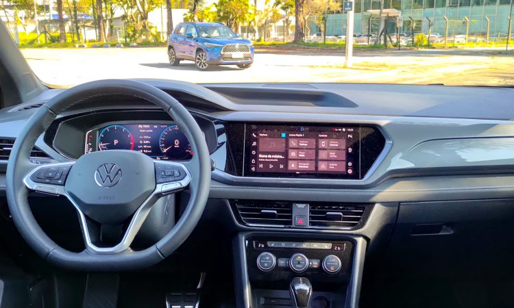 Toyota Corolla Cross XRX Hybrid vs Volkswagen Taos Highline [Auto+ / João Brigato]