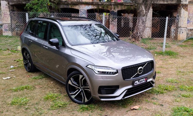 Volvo XC90 R-Design [Auto+ / João Brigato]