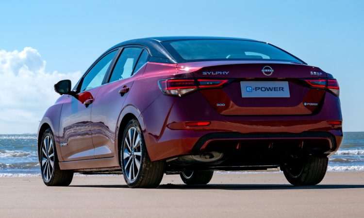 Nissan Sentra Hybrid híbrido
