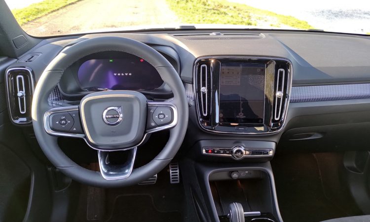 Volvo XC40 Recharge Pure Electric [Auto+ / João Brigato]