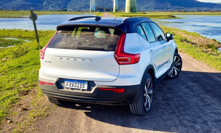 Volvo XC40 Recharge Pure Electric [Auto+ / João Brigato]